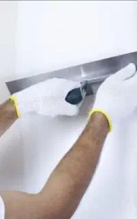 تعمیرات سفیدکاری انجام می‌شود