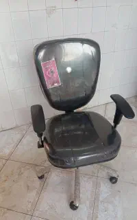 صندلی چرخدار اداری