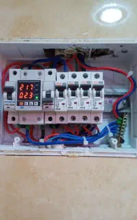 برق کشی ولوله کشی آب و فاضلاب نصب پنپ آب و تانکی