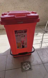 سطل زباله متوسط پدالی