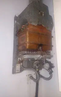 لوله کشی و سرویس ابگرمکن و بخاری در محل ولوله کشی