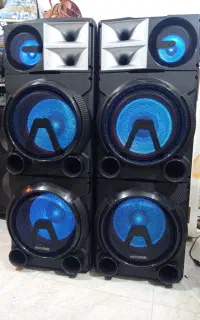 باند ایستاده خانگی در حد نودارای رقص نور