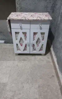 میز اتو و چرخ خیاطی
