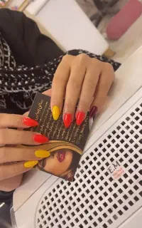 خدمات آرایشگری سالن سارابیوتی