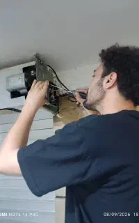 جک پارکینگ درب شیشه ای برقی بالابر راهبند
