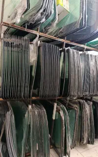 فروش عمده شیشه اتومبیل بهنور زیر قیمت کارخانه