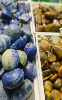 فروش و عرضه سنگ‌های قیمتی و نیمه‌قیمتی گالری شکوه