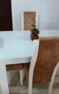 میز وصندلی در حدنو