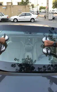 شیشه اتومبیل محمد
