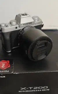 دوربین عکاسی بدون آینه Fujifilm X-T200