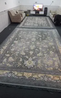 فرش و تلفن نوکیا ساده