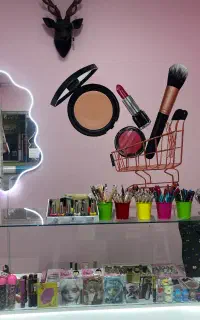 فروشنده خانم نیازمندیم