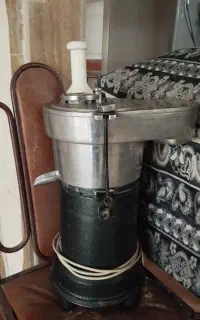 آبمیوه گیری صنعتی