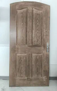 درب چوبی بدون کم