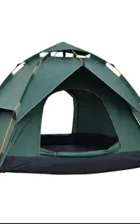 چادر مسافرتی . میز و صندلی تاشو و تعدادی لوازم