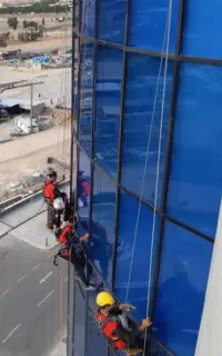 خدمات کار در ارتفاع بدون نیاز به داربست
