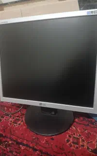 مانیتور الجی و کیبورد