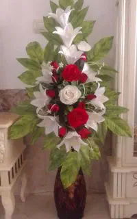 گل وگلدان