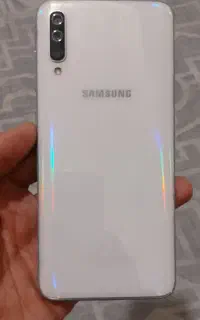 سامسونگ A70 رم 6 در حد نو