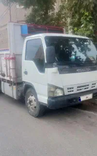خاور ایسوزو