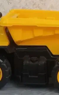 کامیون اسباب‌بازی