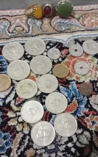 سکه جمهوری با سکه های چند کشور دیگه
