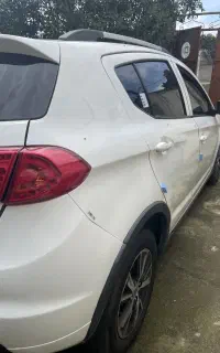 لیفان x50 سفید.   معاوضه x22 یا آریزو5