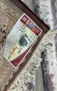 ۳عدد فرش ماشینی ۶متری در حد نو سالم ۱۲۰۰شانه