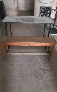میز و نیمکت
