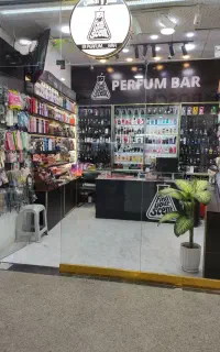 فروشنده خانم