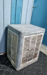 کولر آبی قدیمی و پرقدرت