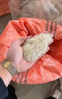 نیم دانه هاشمی درجه ۱ درب کارخانه