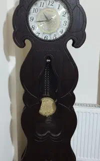 ساعت ایستاده چوبی