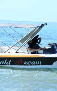 فروش قایق۲۱فوت وموتور۲۰۰