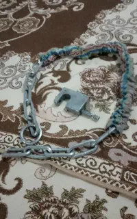 قفل وزنجیر