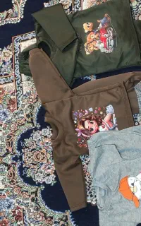 لباس بچگانه دستی   150هزار حراج