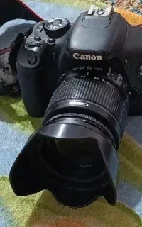 دوربین حرفه ای کنون