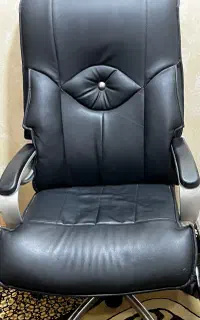 صندلی اداری  سایز. بزرگ کاملا سالم