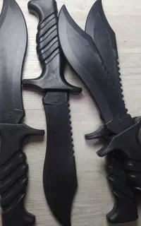 چاقو و اسلحه تمرینی مخصوص رشته های رزمی