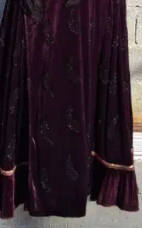 لباس محلی مخمل