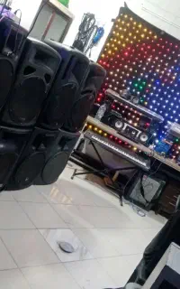 اجاره باند فلشخور و نورپردازی