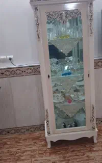 ویترین ۴ طبقه
