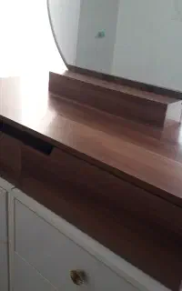 آینه ومیز ارایش.گنجه