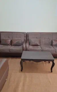 مبل هفت نفره به همراه میز عسلی