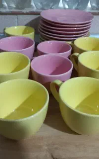 فنجان نعلبکی و بستنی خوری