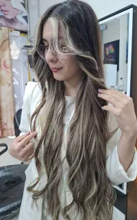 آموزش تخصصی رنگ مو و میکروبلیدینگ آرایش دائم