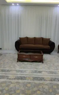 مبلمان همراه میز