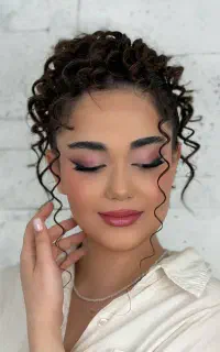 مدل میکاپ فقط (۶۰۰ تومان)
