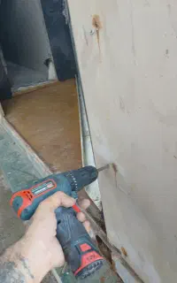 برقکار لوله‌کش آب و فاضلاب جوشکاری سیار