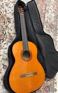 گیتار یاماها c40